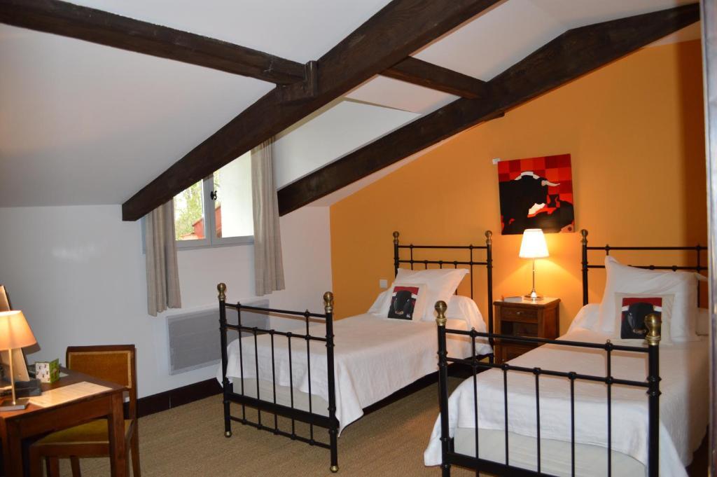 La Ferme Ostalapia Bed & Breakfast Ahetze Rom bilde